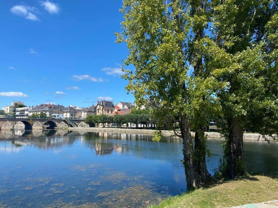 Bel Appartement Centre Ville De Vierzon Luaran gambar
